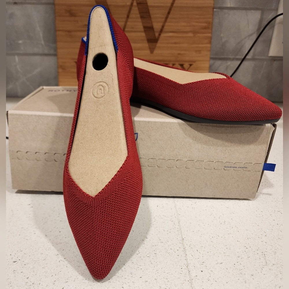 NIB Rothys flats size 8 Chili Red